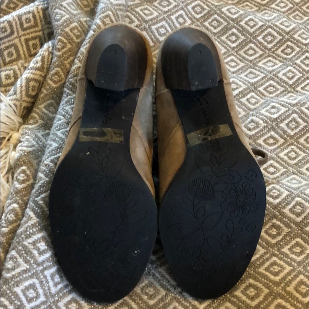 Clarks lace up boots - Picture 5 of 8